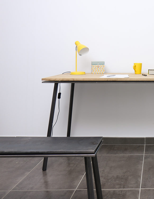 bureau sur-mesure avec un banc forge